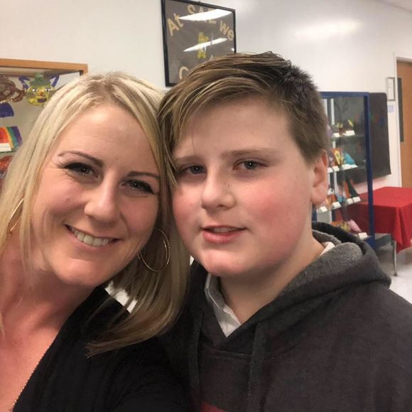 Meet your Posher, Niki - Picture 1 of 1